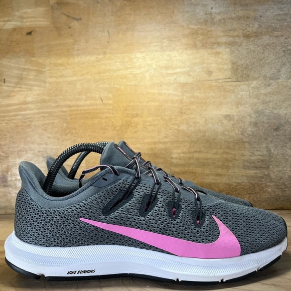 Nike Quest 2 Womens Size 9.5 Running Shoes Sneakers Gray Pink CI3803-002 - Picture 1 of 8